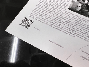 James Bond 007: Dr. No (1962) - Sean Connery as James Bond 007 & Walter PP - Wooden Framed 70X50 cm -2 - Original Certificate (COA), Hologram Logo Editor and QR Code