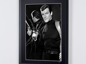 James Bond 007: Vivi e lascia morire, Roger Moore nel ruolo di James Bond 007