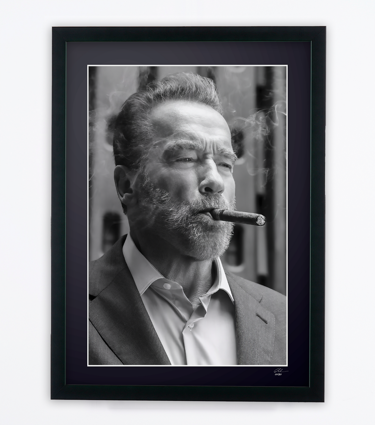 Fotografía de arte de Arnold Schwarzenegger en Arnold Schwarzenegger - Icónico, enmarcada a mano — edición limitada de 30 ejemplares numerados.