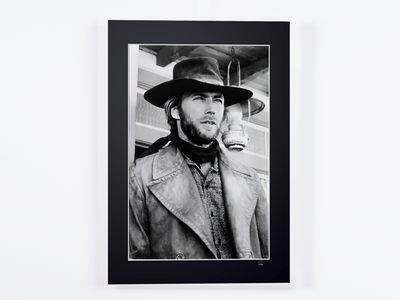 Photographie d’art de Clint Eastwood dans High Plains Drifter, encadrée à la main — édition limitée de 30 exemplaires numérotés.