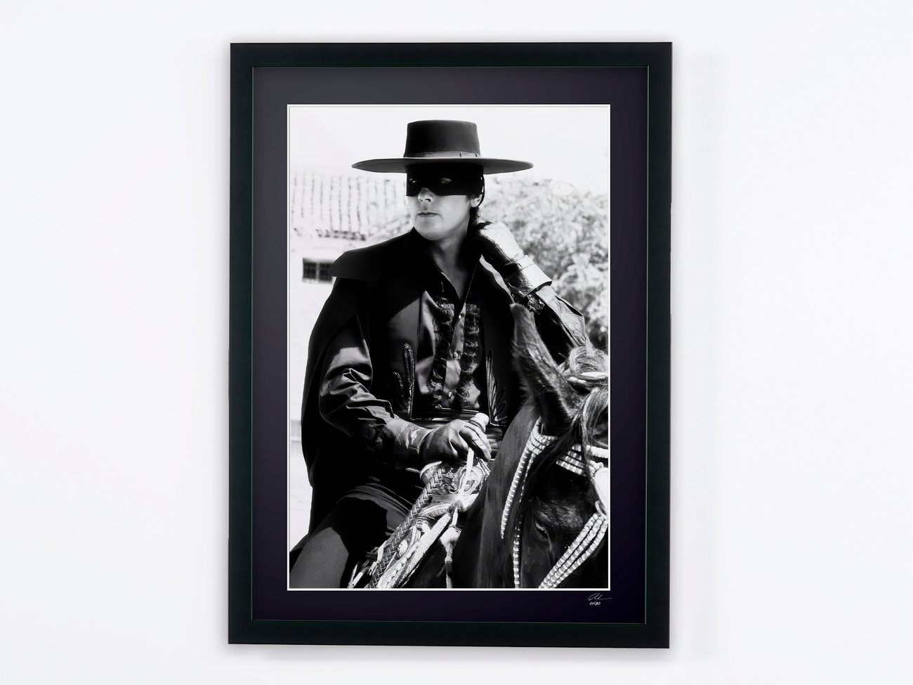 Fotografía de arte de Alain Delon en Zorro, enmarcada a mano — edición limitada de 30 ejemplares numerados.