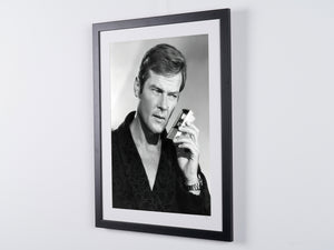  James Bond 007: Live And Let Die - Roger Moore as 007 