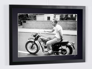  Steve McQueen on Triumph TR6 1966 