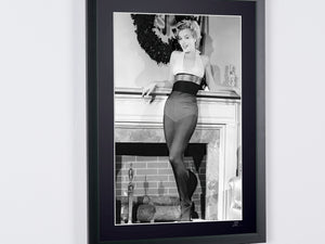 Marilyn Monroe celebrate Christmas (1950s)