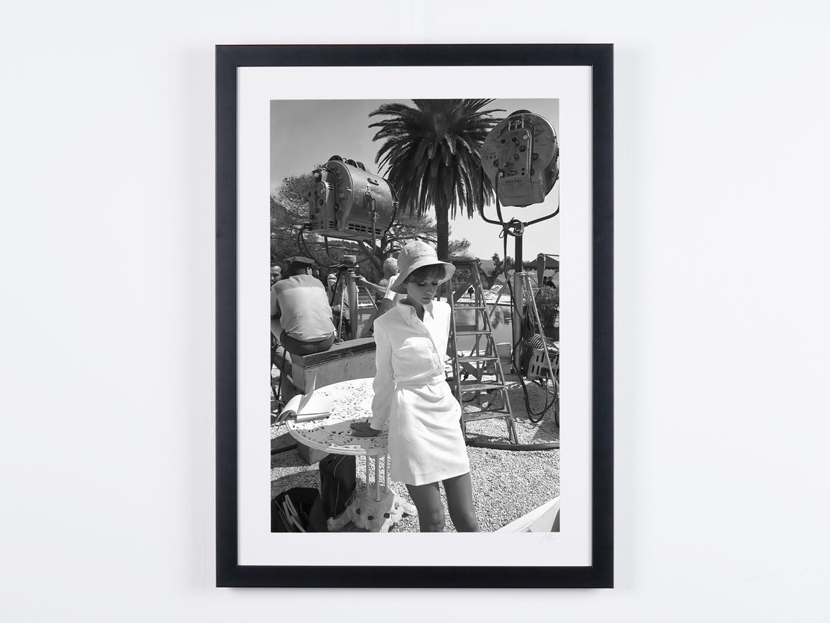 Photographie d’art de Audrey Hepburn dans Voyage à deux, encadrée à la main — édition limitée de 30 exemplaires numérotés.