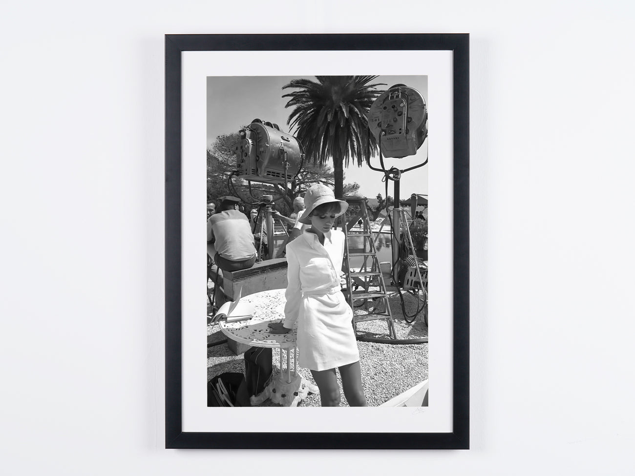 Photographie d'art de Audrey Hepburn dans Two for the Road — encadrée à la main, édition limitée de 30 exemplaires numérotés.
