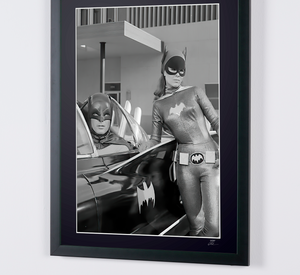 Batman - Serie Clásica de TV - Adam West y Yvonne Graig con el Batmóvil (6)