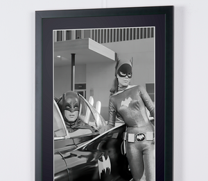 Batman - Serie Clásica de TV - Adam West y Yvonne Graig con el Batmóvil (7)