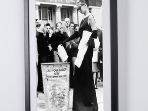  Breakfast at Tiffany's (1961) - Audrey Hepburn as Holly Golightly On Set 