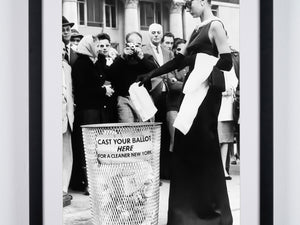  Breakfast at Tiffany's (1961) - Audrey Hepburn as Holly Golightly On Set 