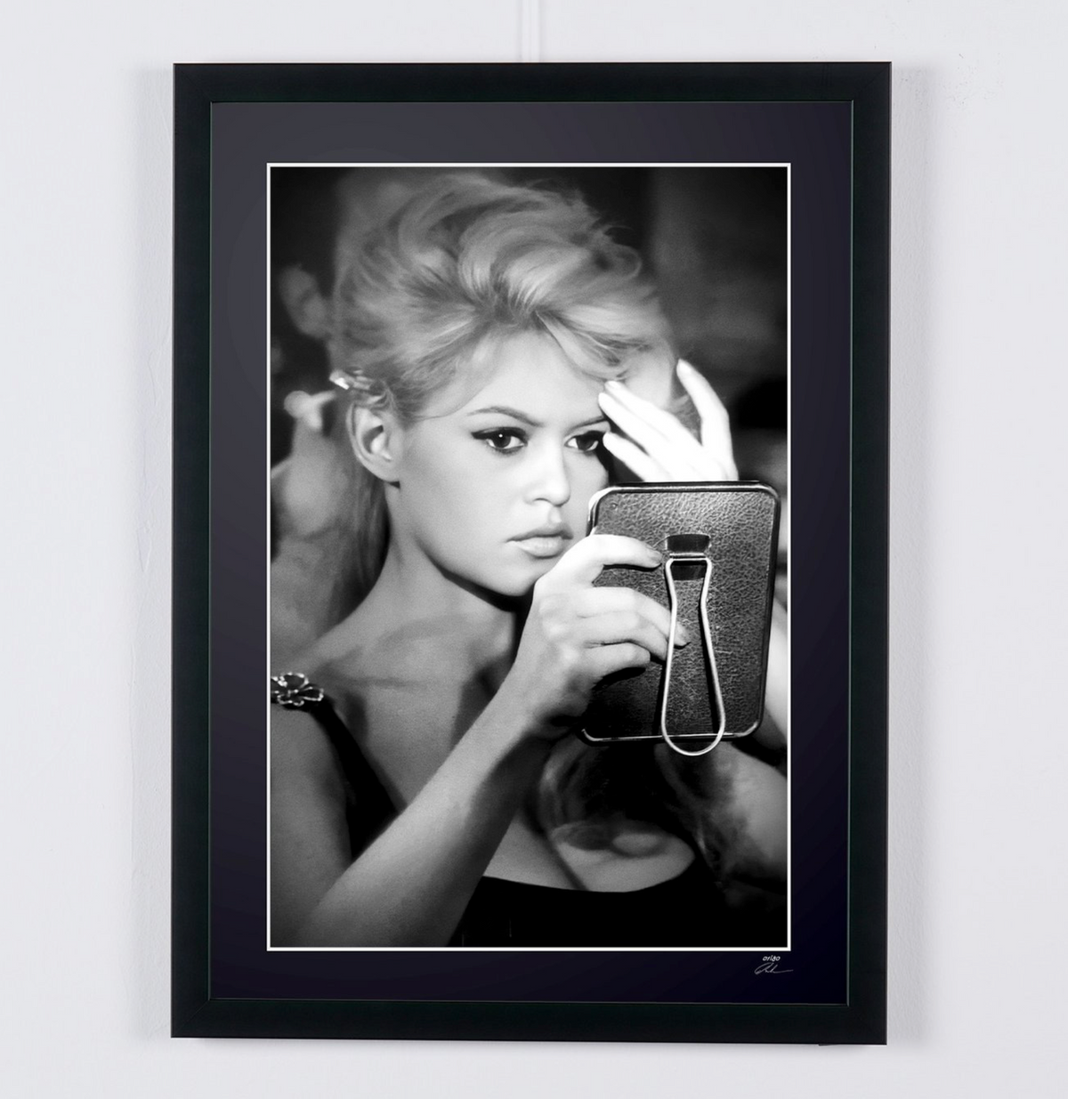 Photographie d’art de Brigitte Bardot dans Voulez-vous danser avec moi ?, encadrée à la main — édition limitée de 30 exemplaires numérotés.