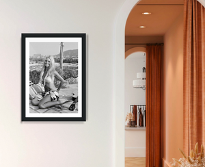 Brigitte Bardot - En Saint-Tropez - Marco de fotos - Starck Gallery