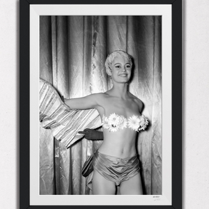  Brigitte Bardot - Mademoiselle Striptease 1957 - Fotolijst - Starck Gallery