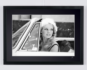  Brigitte Bardot - Renault Floride - Saint-Tropez 1959 - Fotolijst - Starck Gallery