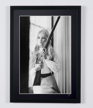 Viva Maria 1965 - Brigitte Bardot Holding Gun