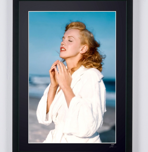 Marilyn Monroe 1949 Beach. The Private Moment Collection - D.Dienes