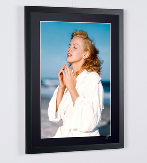 Marilyn Monroe 1949 Beach. The Private Moment Collection - D.Dienes