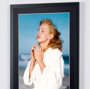 Marilyn Monroe 1949 Beach. The Private Moment Collection - D.Dienes