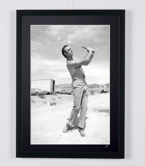 Diamonds are forever - Sean Connery aan het golfen in Las Vegas, Nevada - 1971 - Houten lijst 70 x 50 cm - Origineel certificaat (COA), hologramlogo en QR-code