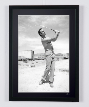 Diamonds are forever - Sean Connery aan het golfen in Las Vegas, Nevada - 1971 - Houten lijst 70 x 50 cm - Origineel certificaat (COA), hologramlogo en QR-code