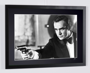 James Bond 007: Diamonds Are Forever (1971) – Sean Connery as James Bond 007 – Wooden Frame, 70 x 50 cm – Original Certificate of Authenticity (COA), Hologram Logo, and QR Code