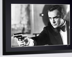 James Bond 007: Diamonds Are Forever (1971) – Sean Connery as James Bond 007 – Wooden Frame, 70 x 50 cm – Original Certificate of Authenticity (COA), Hologram Logo, and QR Code