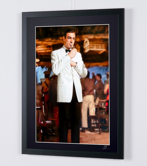 James Bond 007: Goldfinger - Sean Connery in Classic White Tuxedo