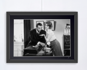 Sir Sean Connery en Lois Maxwell - James Bond 007 Dr. No 1962