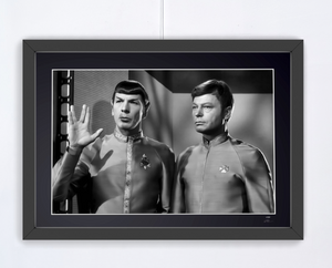 Leonard Nimoy & DeForest Kelley. - Star Trek 1968