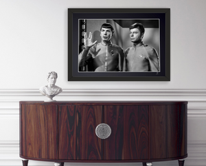Leonard Nimoy & DeForest Kelley. - Star Trek 1968