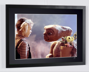 E.T. the Extra-Terrestrial (1982) -9 Gertie (Drew Barrymore) kisses E.T