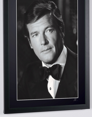 Sir Roger Moore - JAmes Bond 007