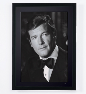 Sir Roger Moore - JAmes Bond 007