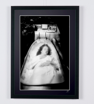 ALIEN 1979 - Sigourney Weaver as Ellen Ripley - Photograph, Luxury Wooden Frame, 70x50 cm