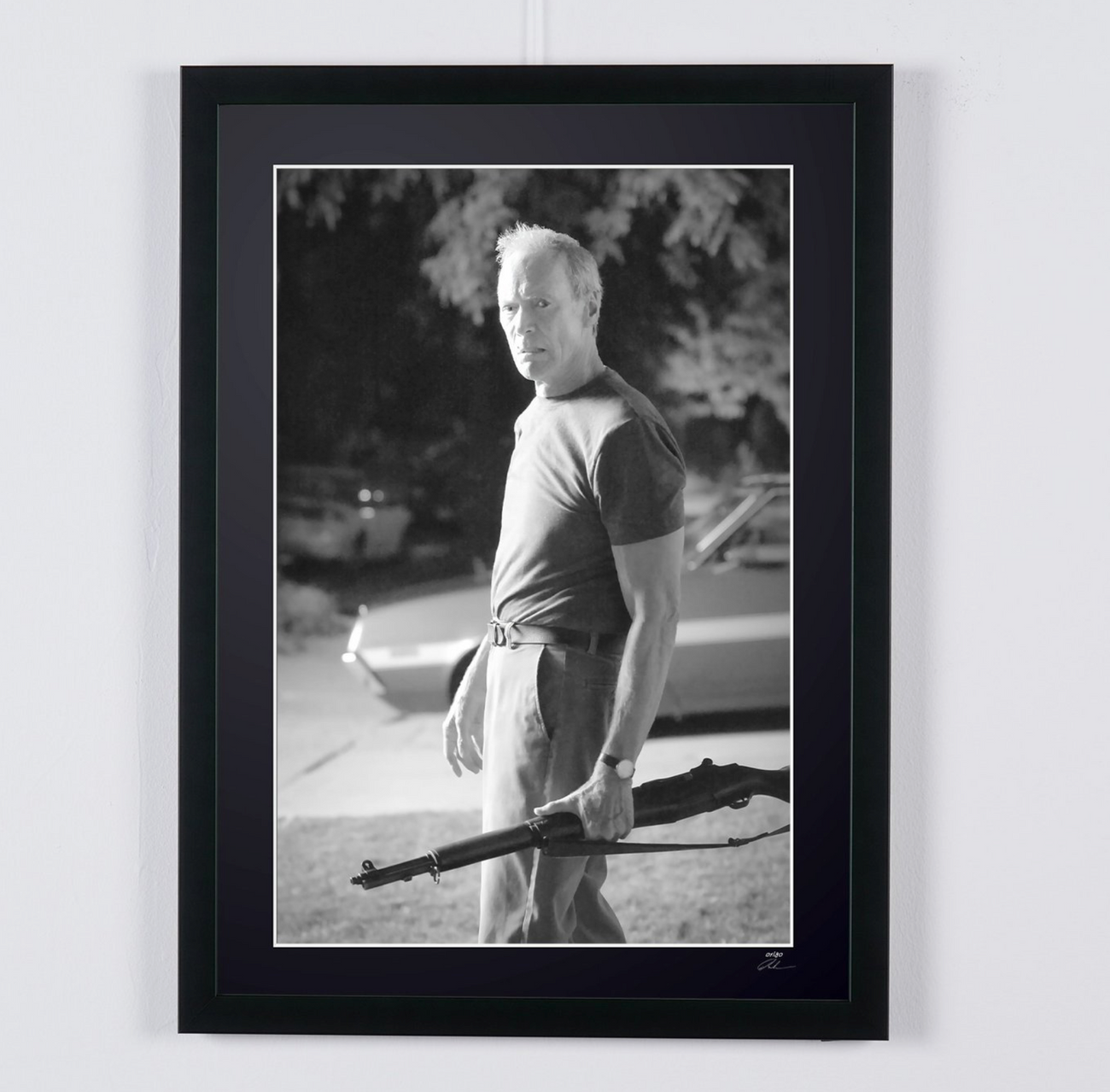 Photographie d’art de Clint Eastwood dans Gran Torino, encadrée à la main — édition limitée de 30 exemplaires numérotés.