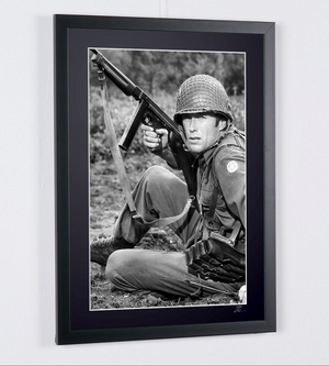 Gli eroi di Kelly (1970) - Clint Eastwood nei panni del soldato Kelly sul set