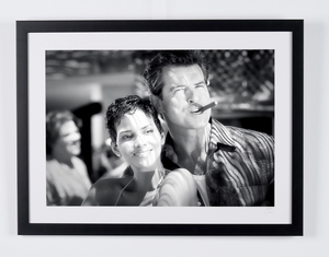  James Bond 007: Die Another Day - Pierce Brosnan & Halle Berry on set - PASPARTU BLANCO 