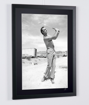 Diamonds are forever - Sean Connery aan het golfen in Las Vegas, Nevada - 1971 - Houten lijst 70 x 50 cm - Origineel certificaat (COA), hologramlogo en QR-code