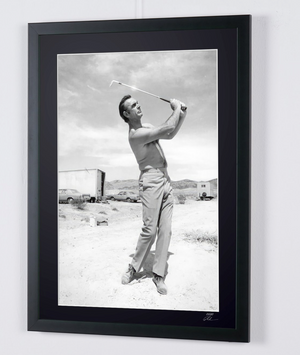 Diamonds are forever - Sean Connery aan het golfen in Las Vegas, Nevada - 1971 - Houten lijst 70 x 50 cm - Origineel certificaat (COA), hologramlogo en QR-code