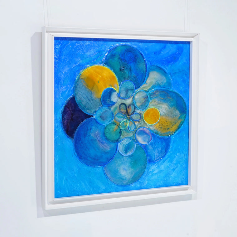 Dreams Blue 2025 - Elvira Lopez — En ambiente