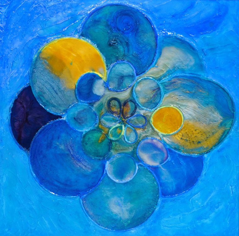 Dreams Blue 2025 - Elvira Lopez — Vista en ángulo