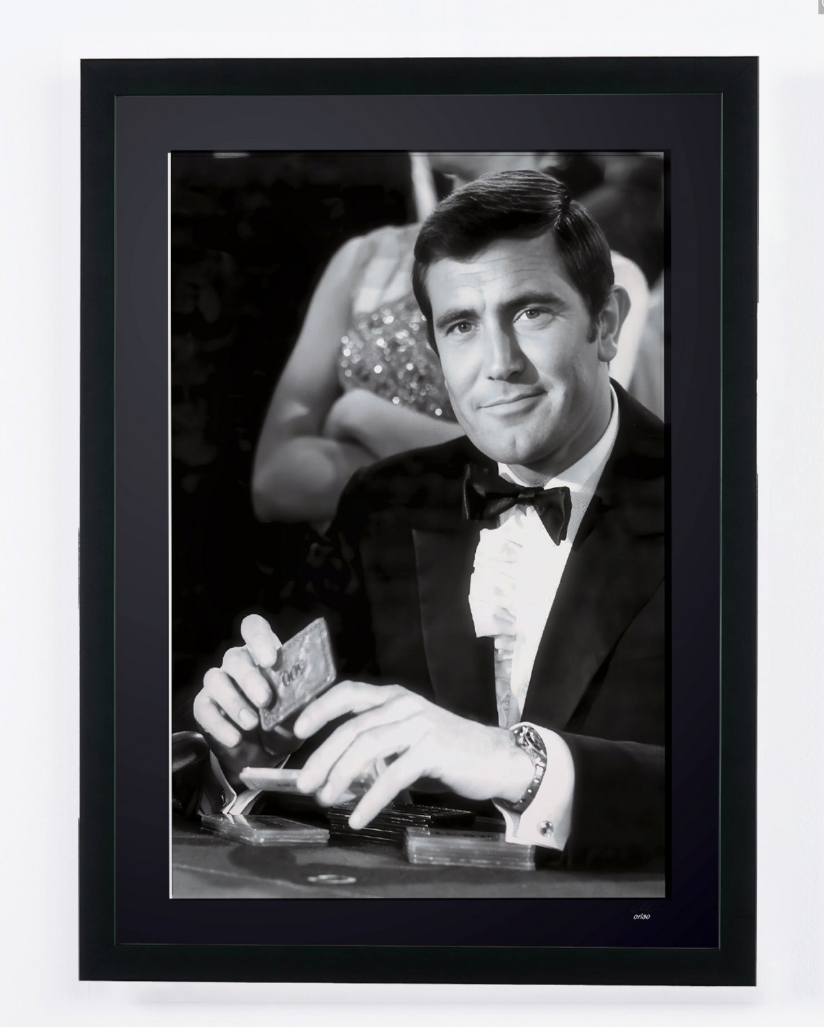 Fotografía de arte de George Lazenby en Au service secret de Sa Majesté, enmarcada a mano — edición limitada de 30 ejemplares numerados.