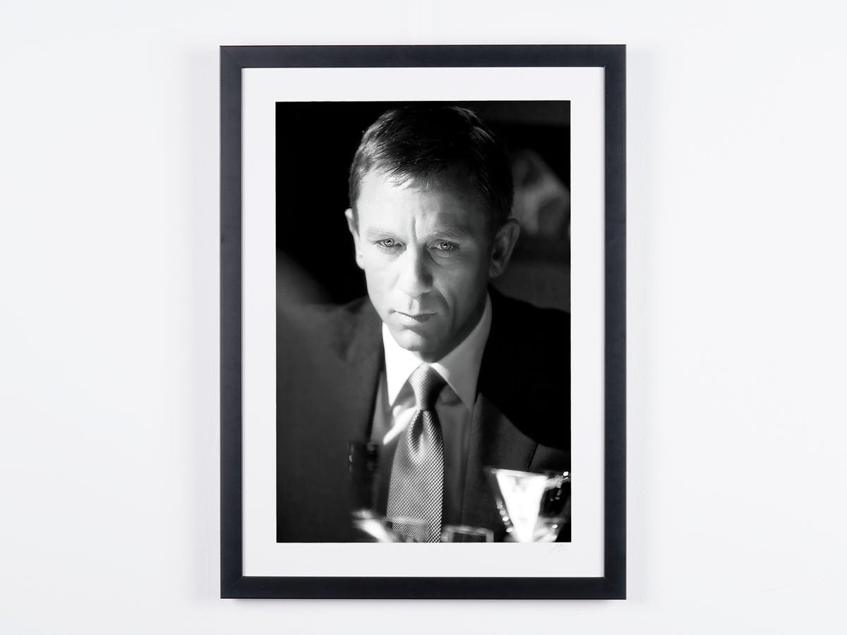 Photographie d’art de Daniel Craig dans Quantum of Solace, encadrée à la main — édition limitée de 30 exemplaires numérotés.