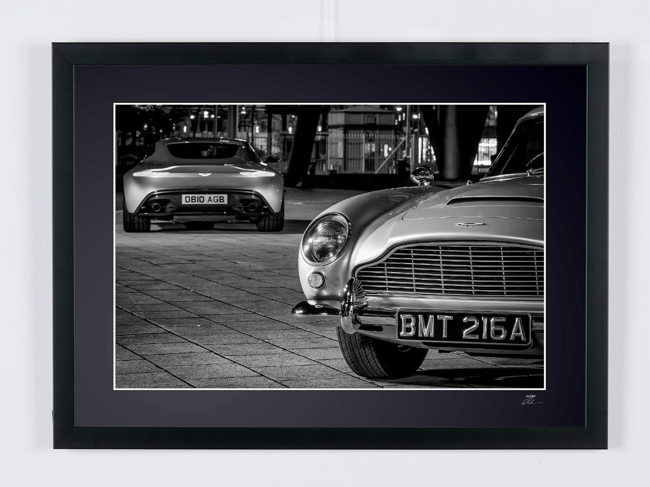 James Bond 007 - Aston Martin Legend