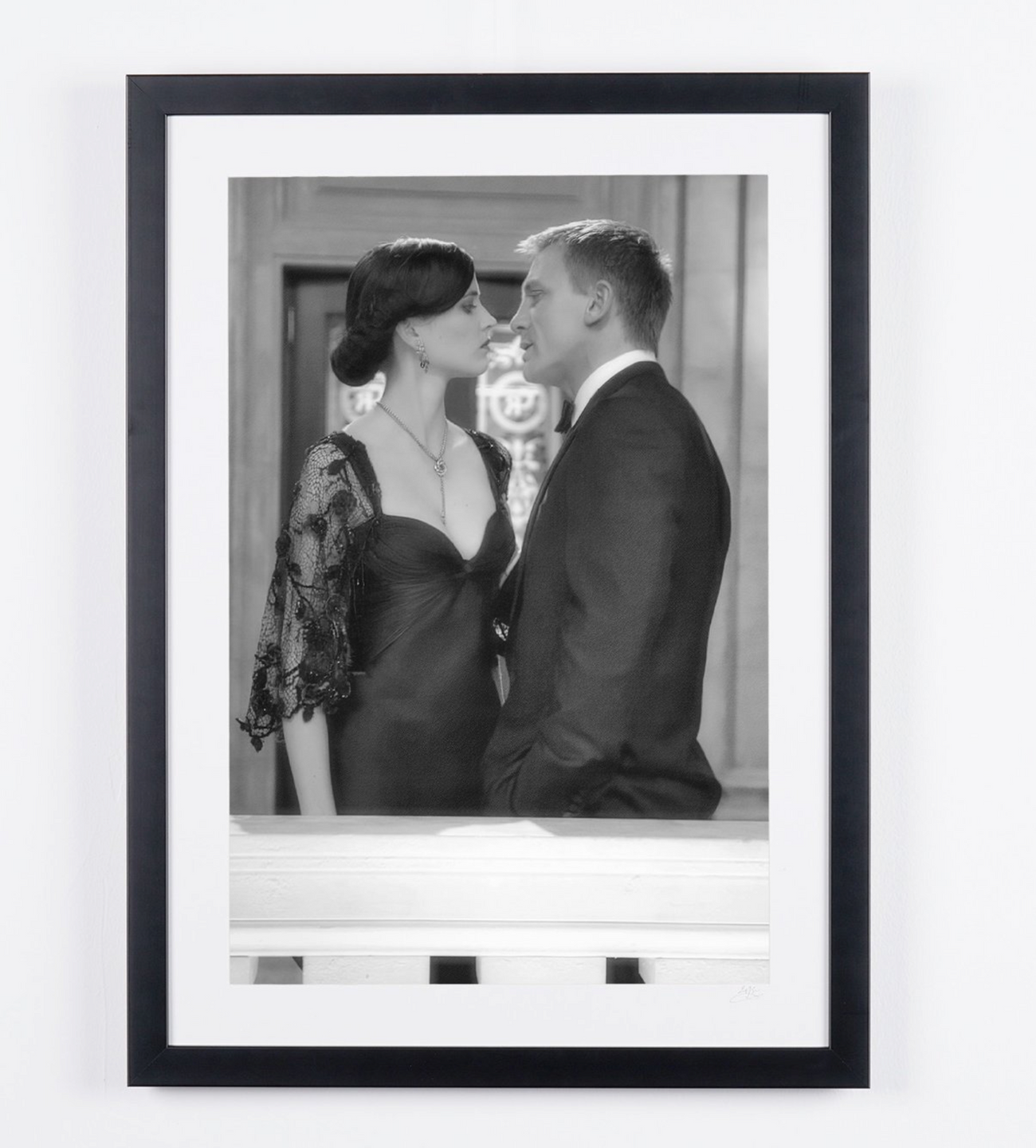 Kunstfoto van Daniel Craig in Casino Royale, met de hand ingelijst — gelimiteerde oplage van 30 genummerde exemplaren.