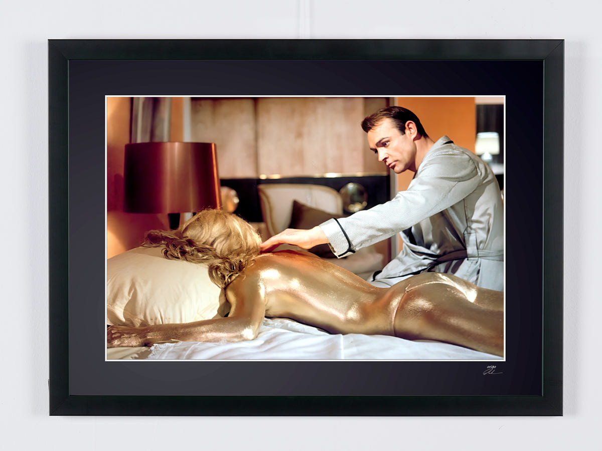 Kunstfoto van Sean Connery in Goldfinger, met de hand ingelijst — gelimiteerde oplage van 30 genummerde exemplaren.