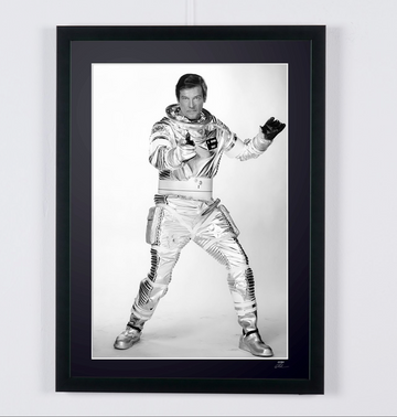 Roger Moore (7)