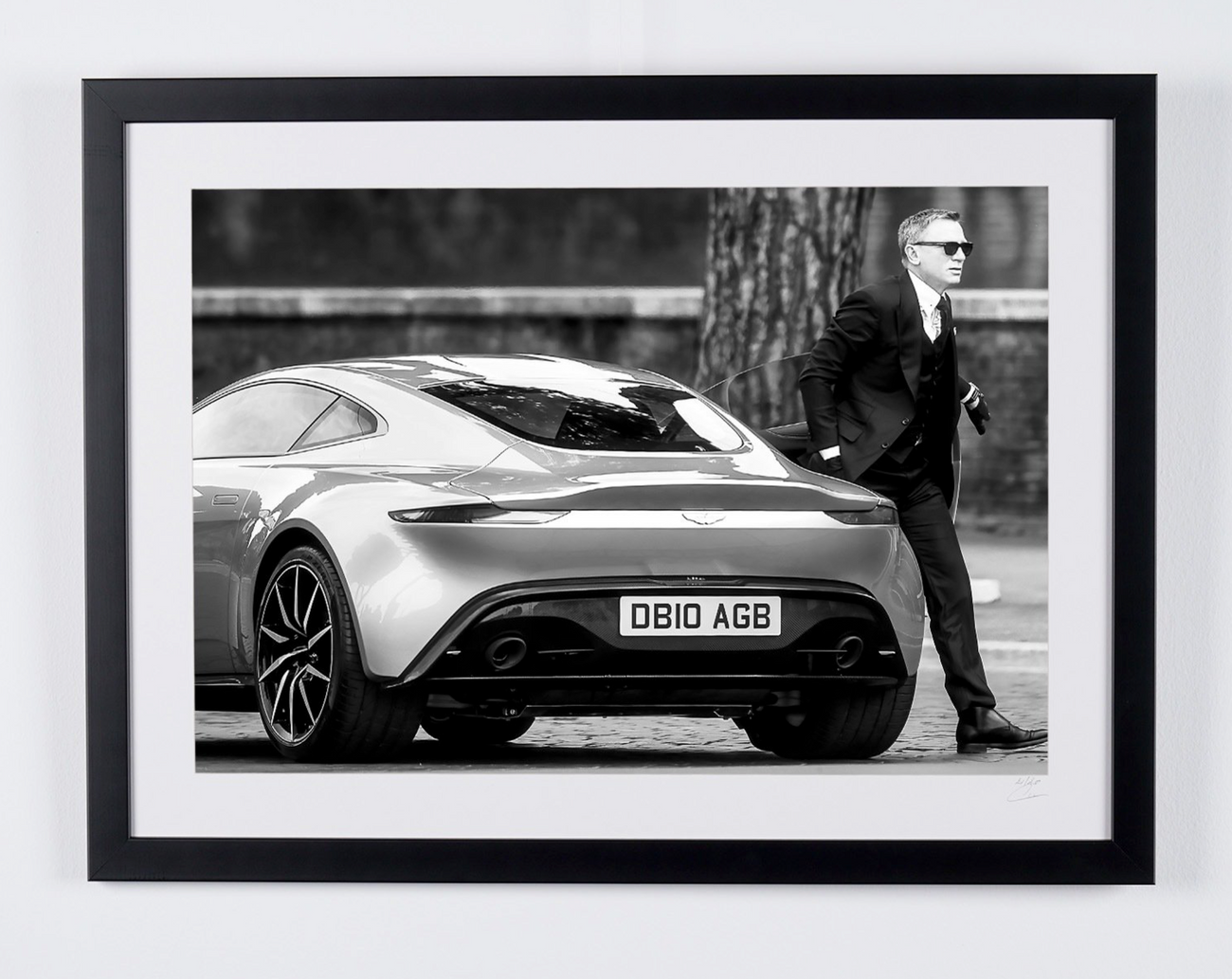 Photographie d’art de Daniel Craig dans Spectre, encadrée à la main — édition limitée de 30 exemplaires numérotés.