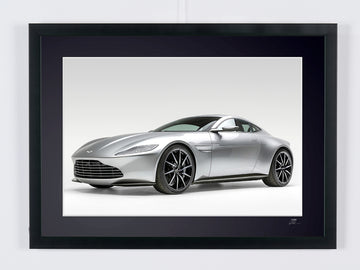 James Bond 007: Spectre (2015) - L'Aston Martin DB10 en studio, vue de trois quarts