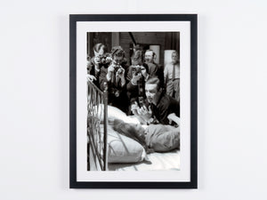  James Bond 007: Thunderball - Luciana Paluzzi as Fiona pose for Press Photographers 1965 